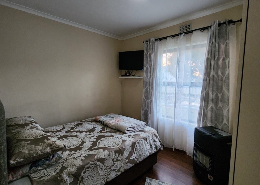 2 Bedroom Property for Sale in Buh Rein Estate Western Cape